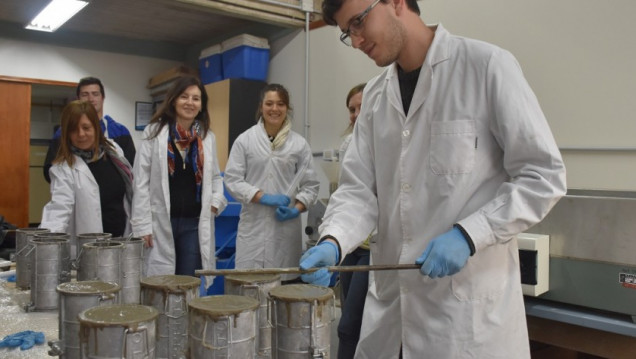 imagen Investigadores de la Facultad exploran la construcción de cemento con plástico