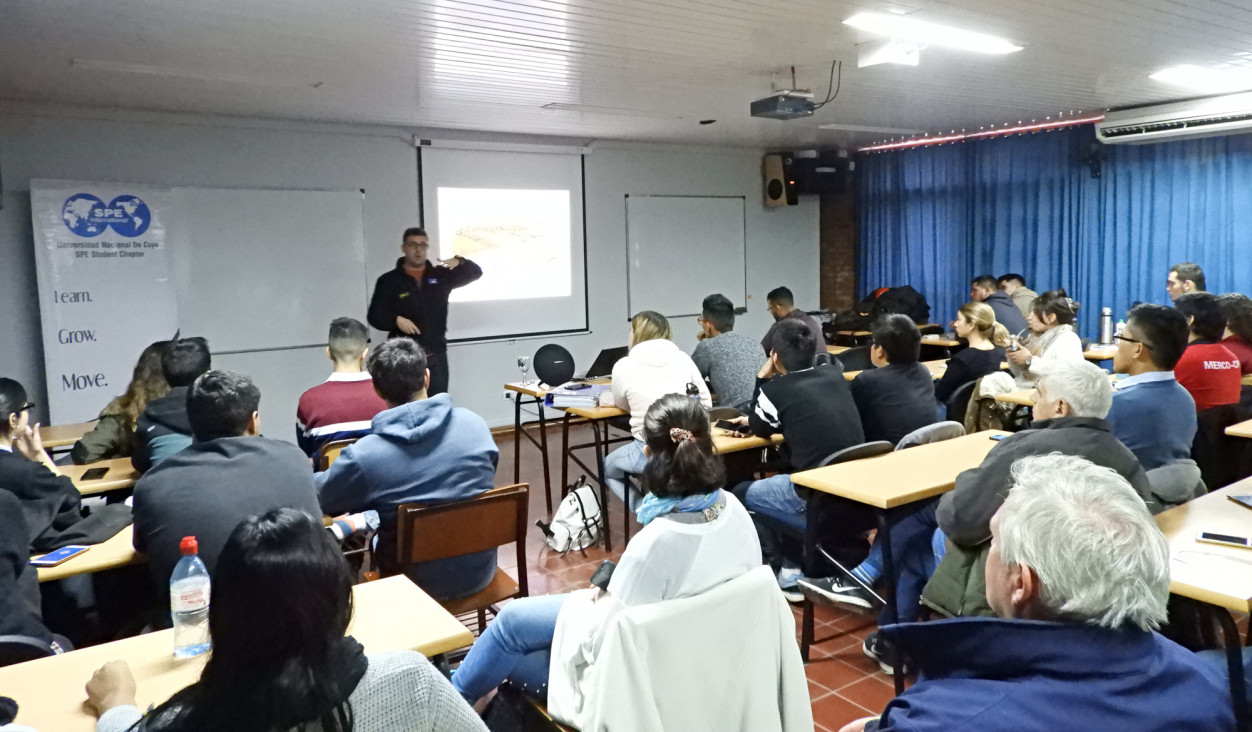 imagen Se realizó conferencia sobre operaciones Offshore