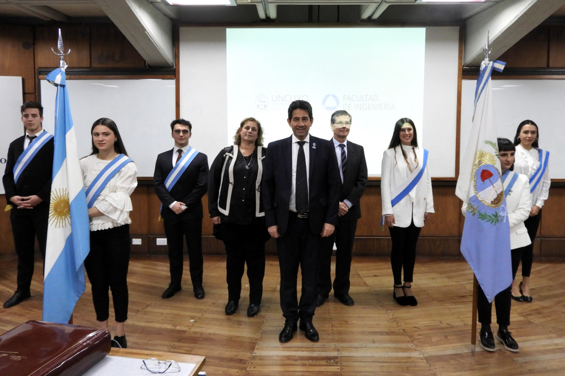 imagen Se llevó a cabo el acto de cambio de Abanderados y Escoltas