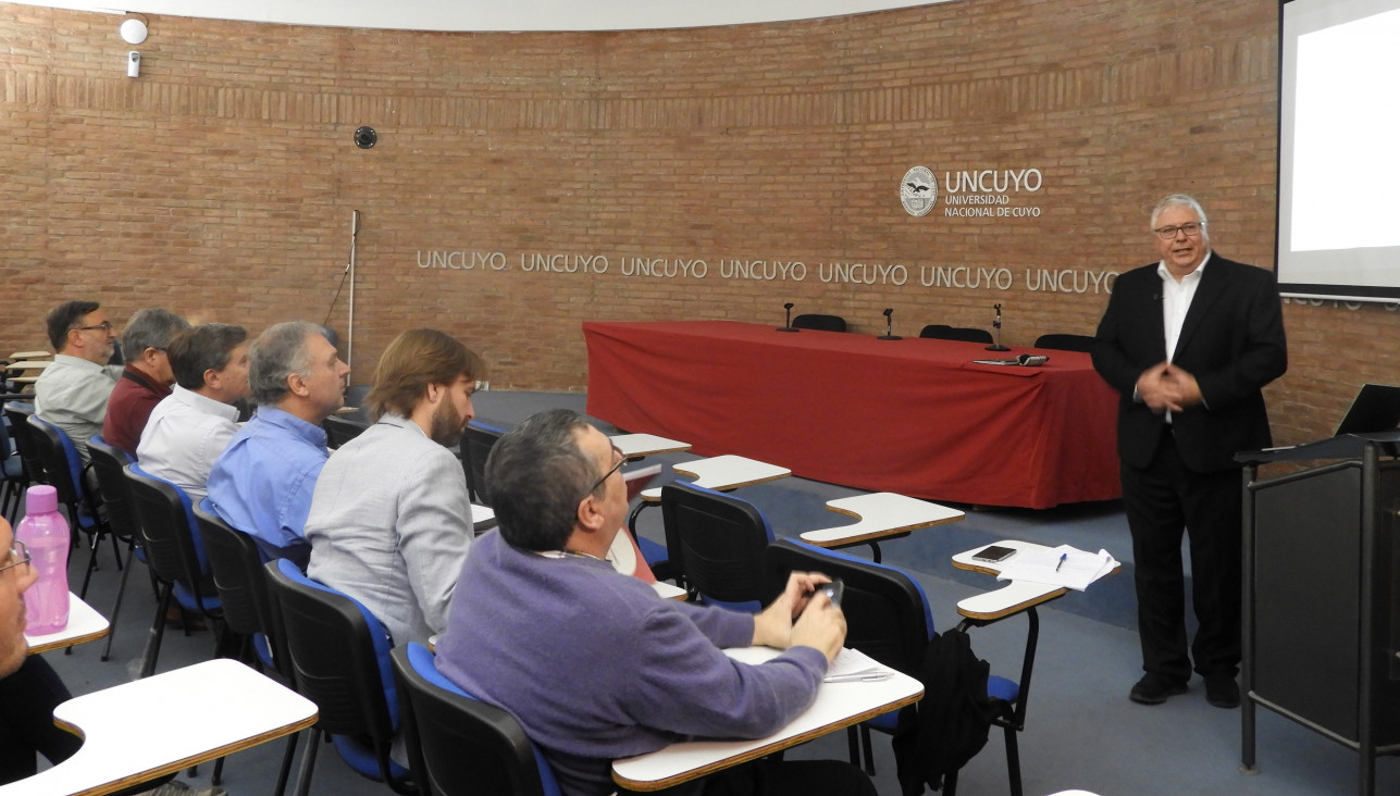 imagen Profesor alemán presentó la metodología del aprendizaje basado en proyectos