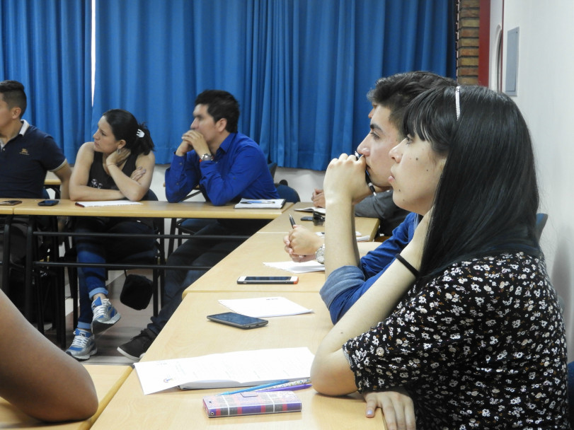 imagen Estudiantes de Universidad de Colombia realizan curso internacional en la Facultad