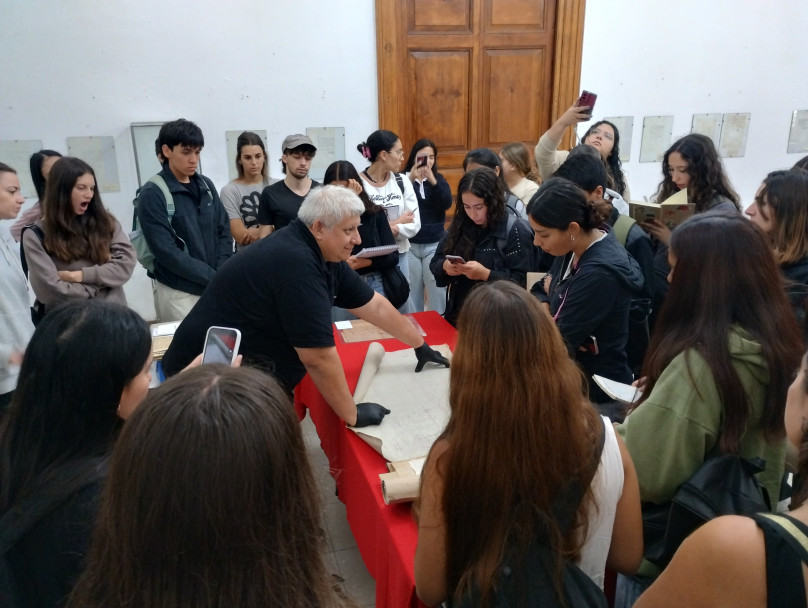 imagen Estudiantes de Arquitectura recorrieron espacios clave del patrimonio mendocino