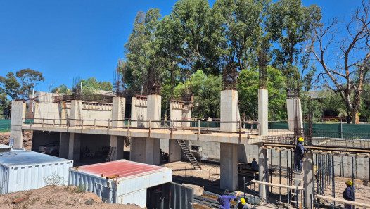 imagen Primer hormigonado de elementos estructurales en el nuevo edificio de la Facultad de Ingeniería