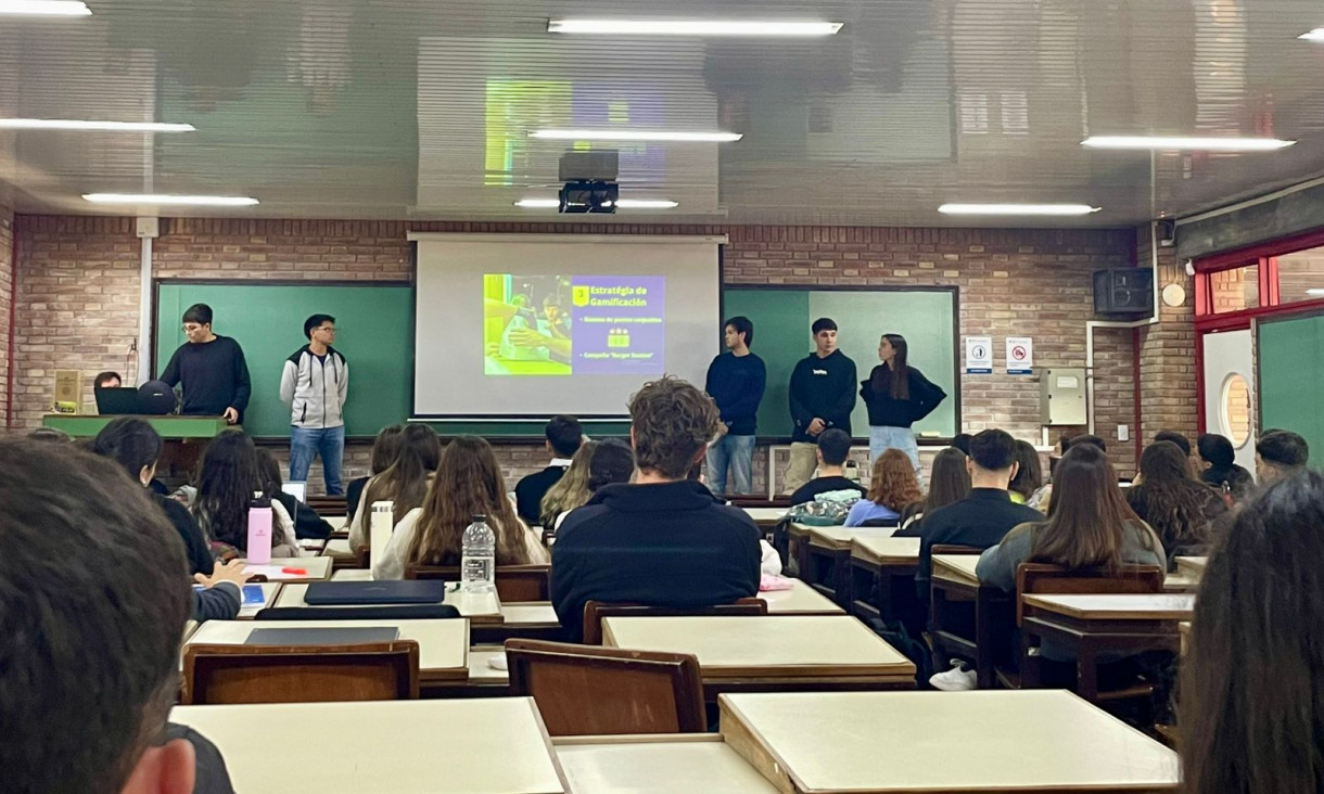 imagen Estudiantes presentaron sus proyectos de cierre de la asignatura Comercialización