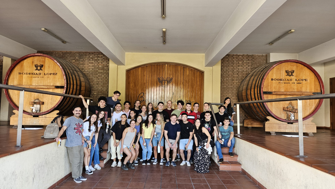 imagen Estudiantes realizaron visita técnica a Bodegas López 