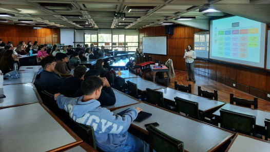 imagen Especialista internacional brindó seminario sobre gestión del paisaje urbano