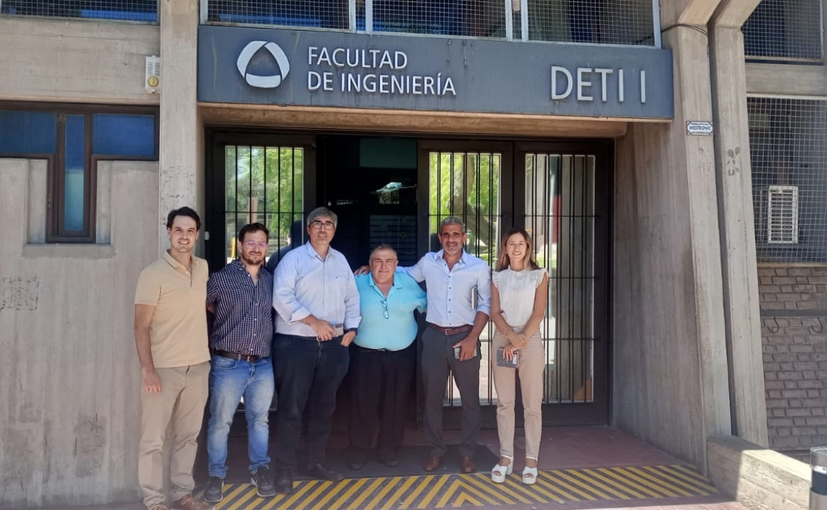 imagen La Facultad recibió a representantes de la empresa Quintana Energy