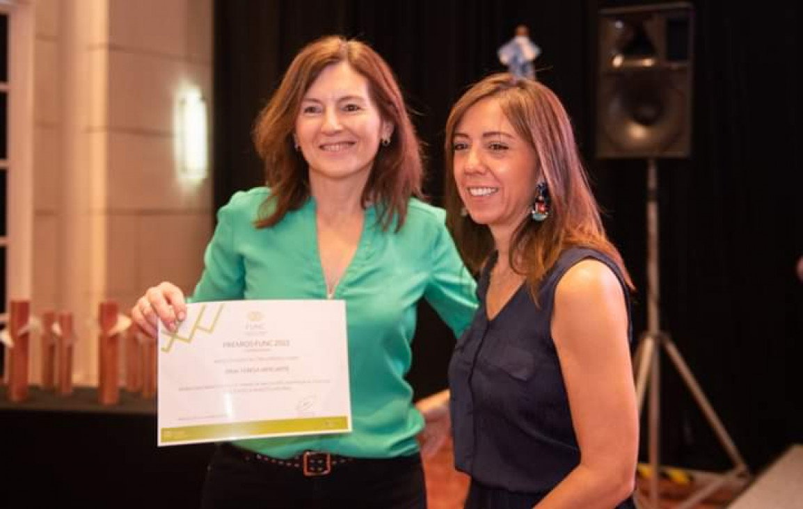 imagen Profesora reconocida por su labor investigativa en los premios FUNC