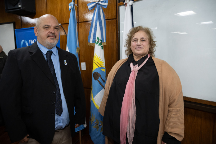 imagen Patricia Infante y Eduardo Iriarte asumieron como decana y vicedecano para el período 2026-2030