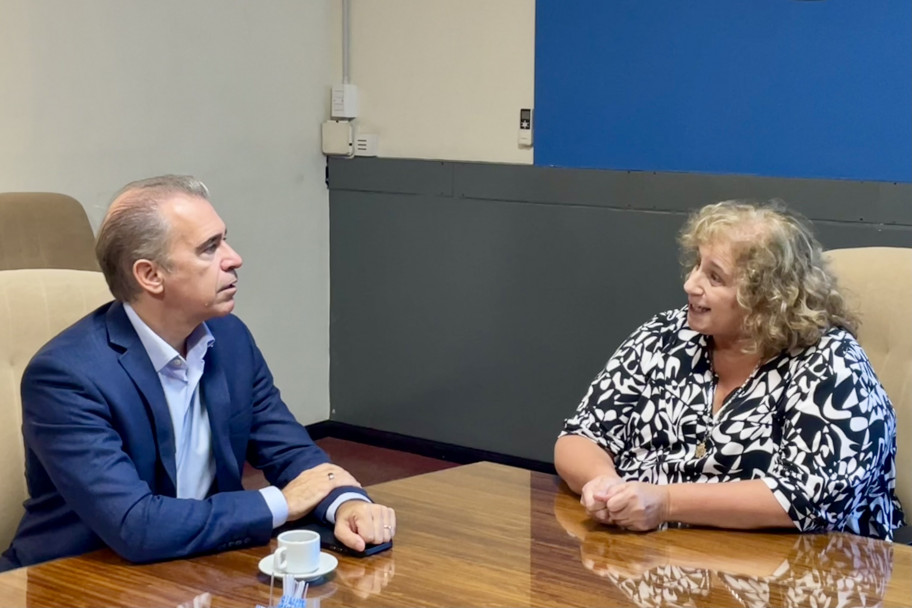 imagen La Facultad recibió a Mauricio Martín para una charla sobre inteligencia artificial en la industria energética