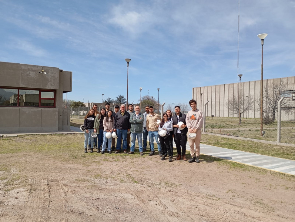 imagen Estudiantes realizaron visita técnica a la base de operaciones de San Antonio Internacional