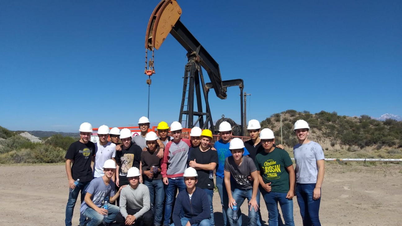 imagen Ingresantes de Petróleos realizaron su primer visita a yacimientos