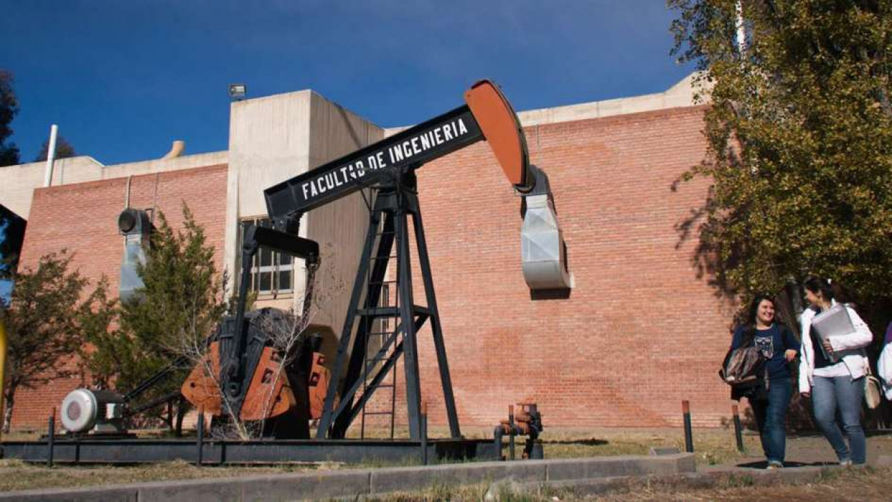 imagen La Facultad de Ingeniería tendrá su primera Diplomatura de posgrado relacionada con el petróleo