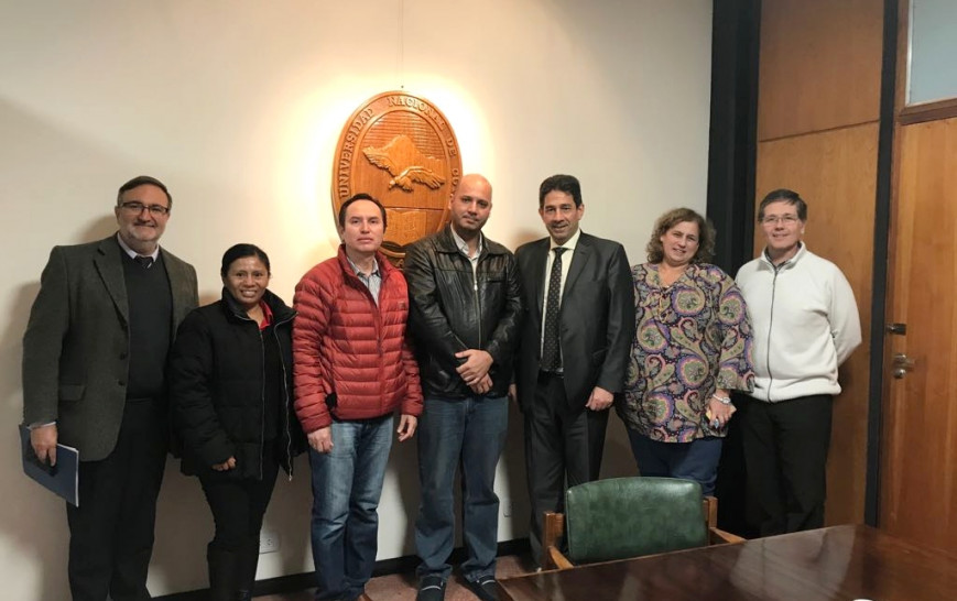 imagen Autoridades de la Universidad de Ecuador visitaron la Facultad 