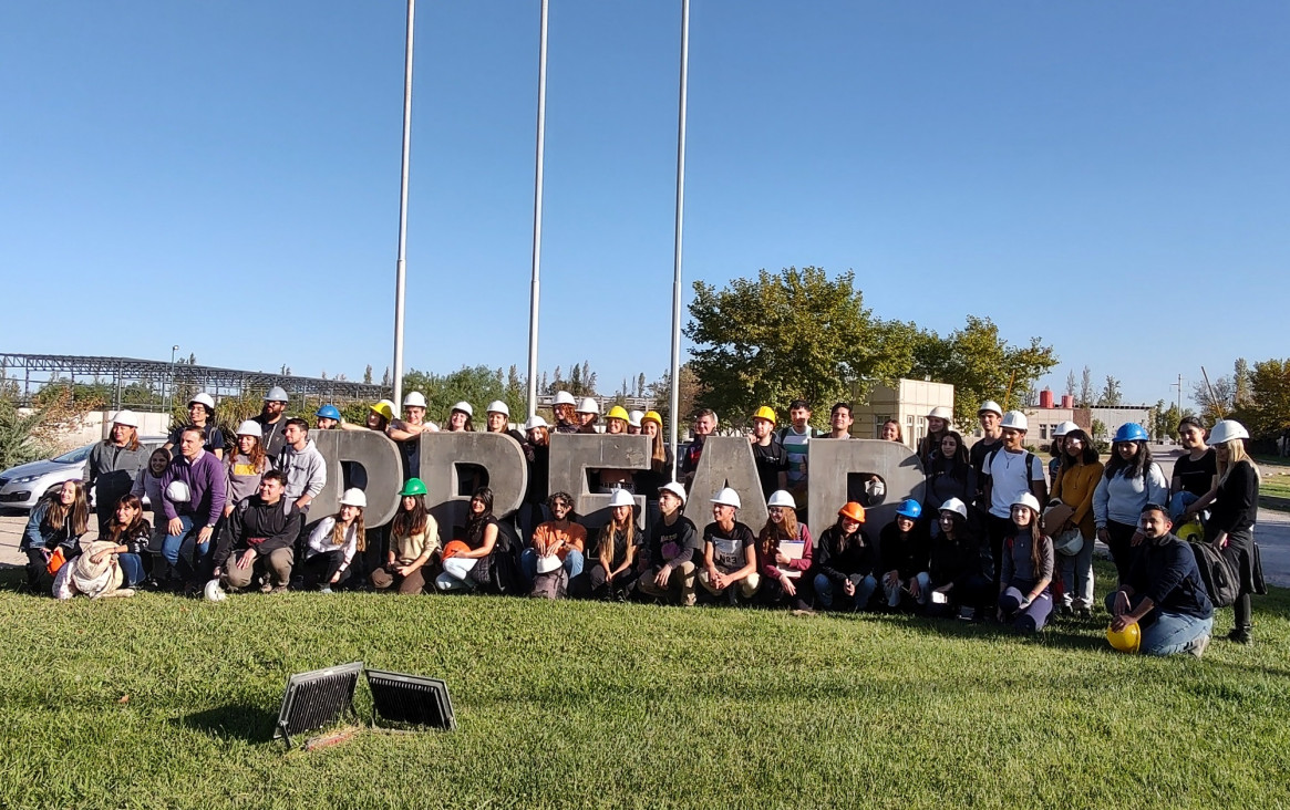 imagen Estudiantes de Arquitectura realizaron visita técnica a PREAR