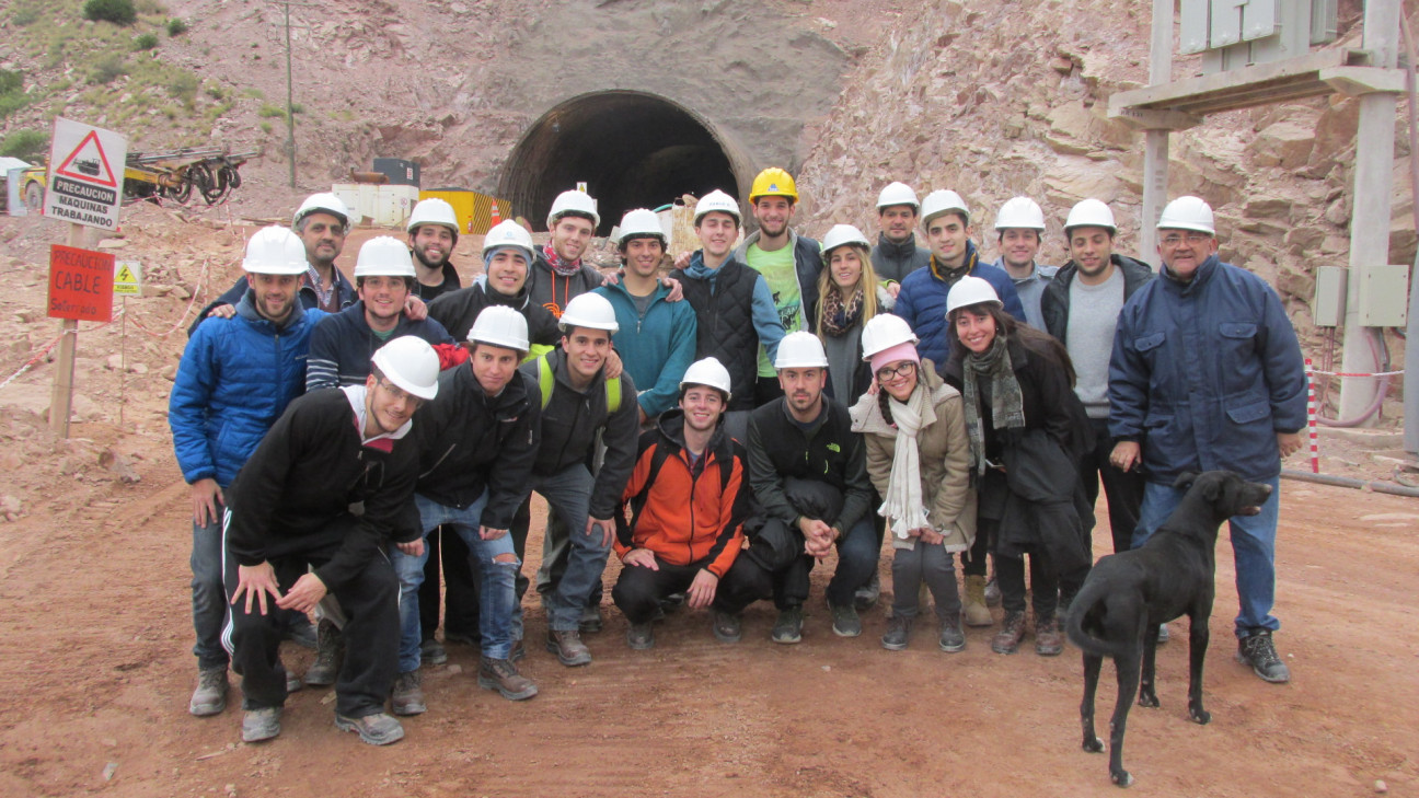 imagen Estudiantes de Ingeniería Civil visitaron  la construcción del túnel que unirá Cacheuta y Potrerillos