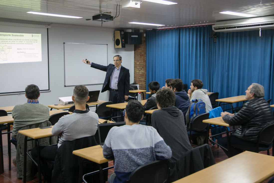 imagen Representantes de Universidad de Chile visitaron la Facultad