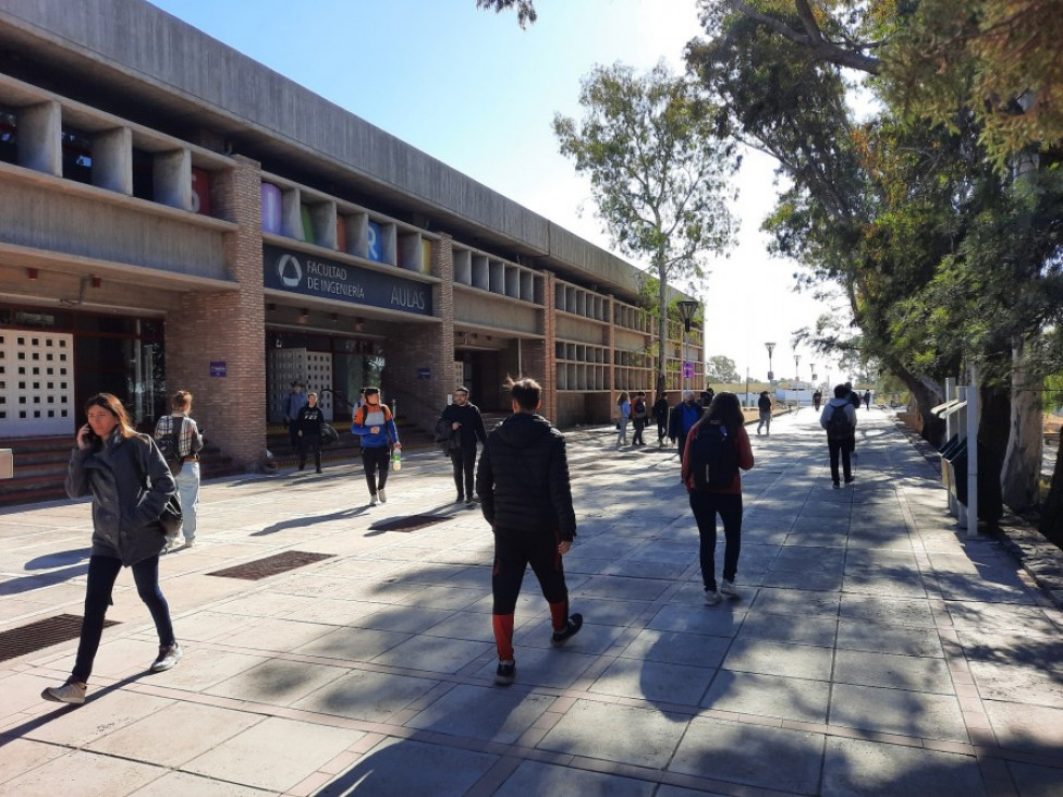 imagen Llamado a concursos docentes de la Facultad de Ingeniería