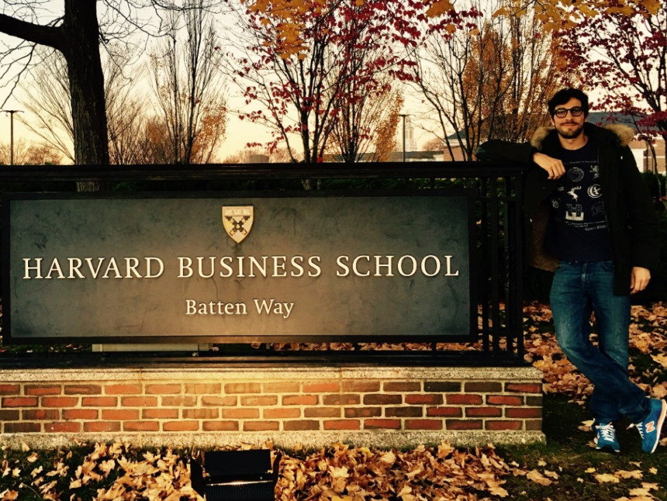 imagen Egresado de la Facultad estudia en Harvard