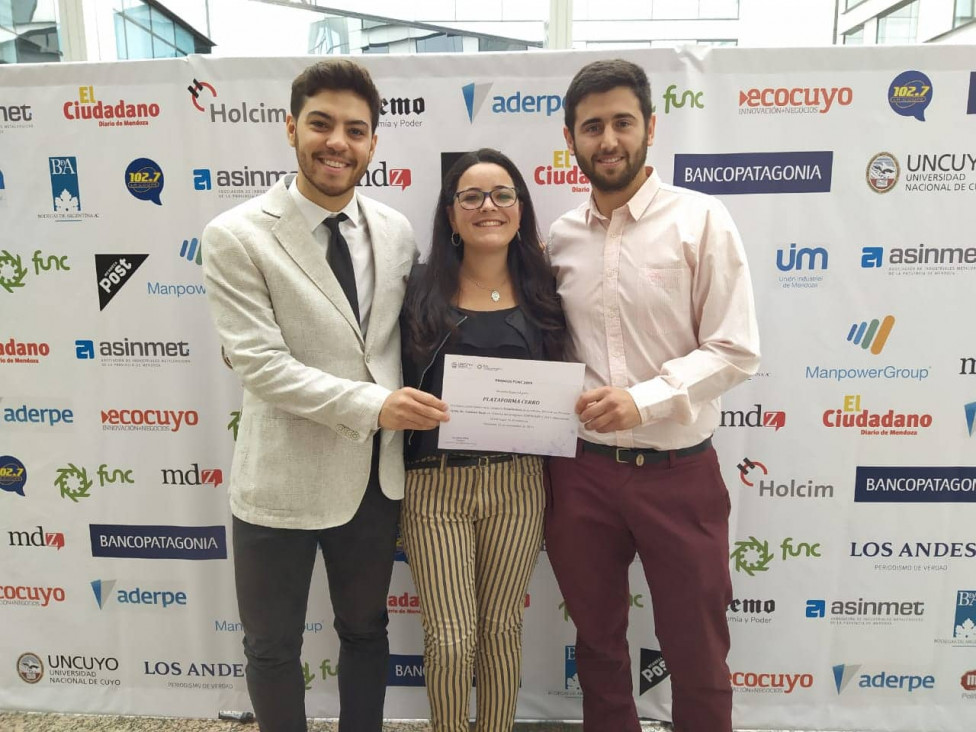 imagen Estudiante participa de proyecto premiado en el Concurso Emprende U