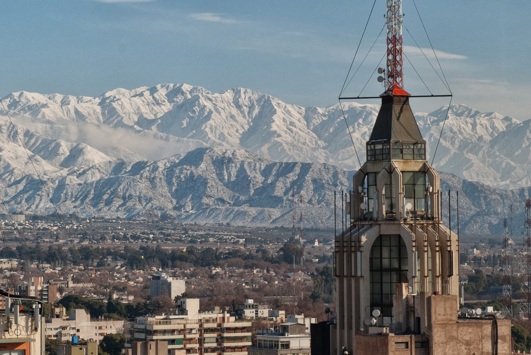 imagen Profesores de la Facultad publican libro sobre Situación aluvional de la Ciudad de Mendoza