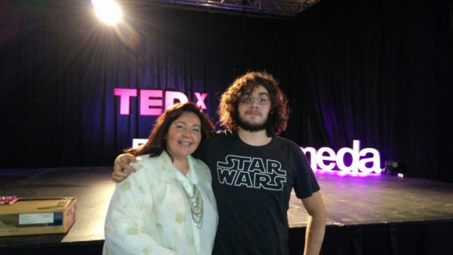 imagen Compartimos las charlas TEDX de docente y estudiante de nuestra Facultad