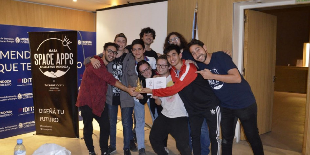 imagen Estudiantes de la Facultad fueron premiados por la NASA