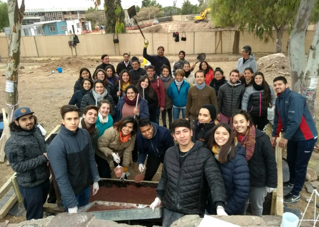 imagen Profesional español dictó curso sobre "Paisajes de tierra cruda" 