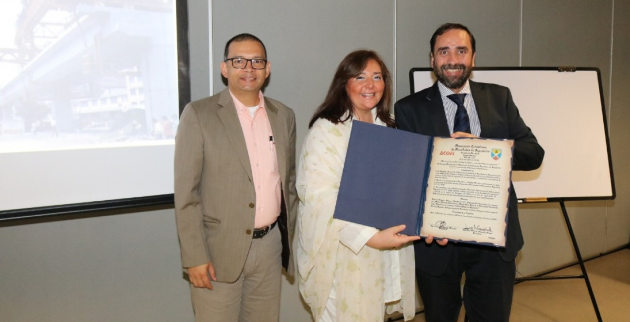 imagen Docentes de la Facultad fueron premiados en Colombia