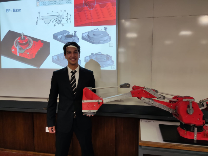 imagen Estudiante desarrolló prototipo de robot industrial paletizador como Proyecto Final de Mecatrónica