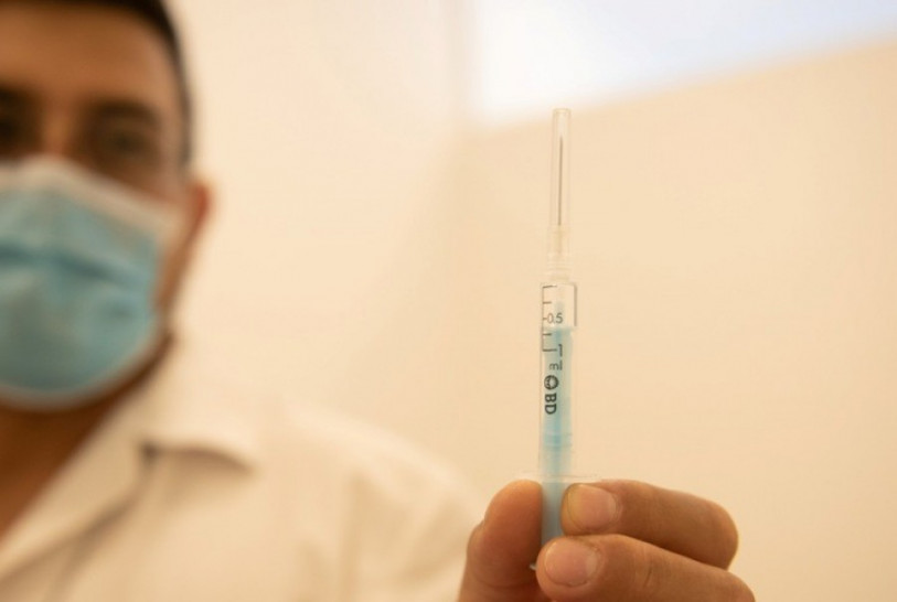 imagen Operativo COVID: vacunan en la UNCUYO a mayores de 18, sin turno y aplican segundas dosis