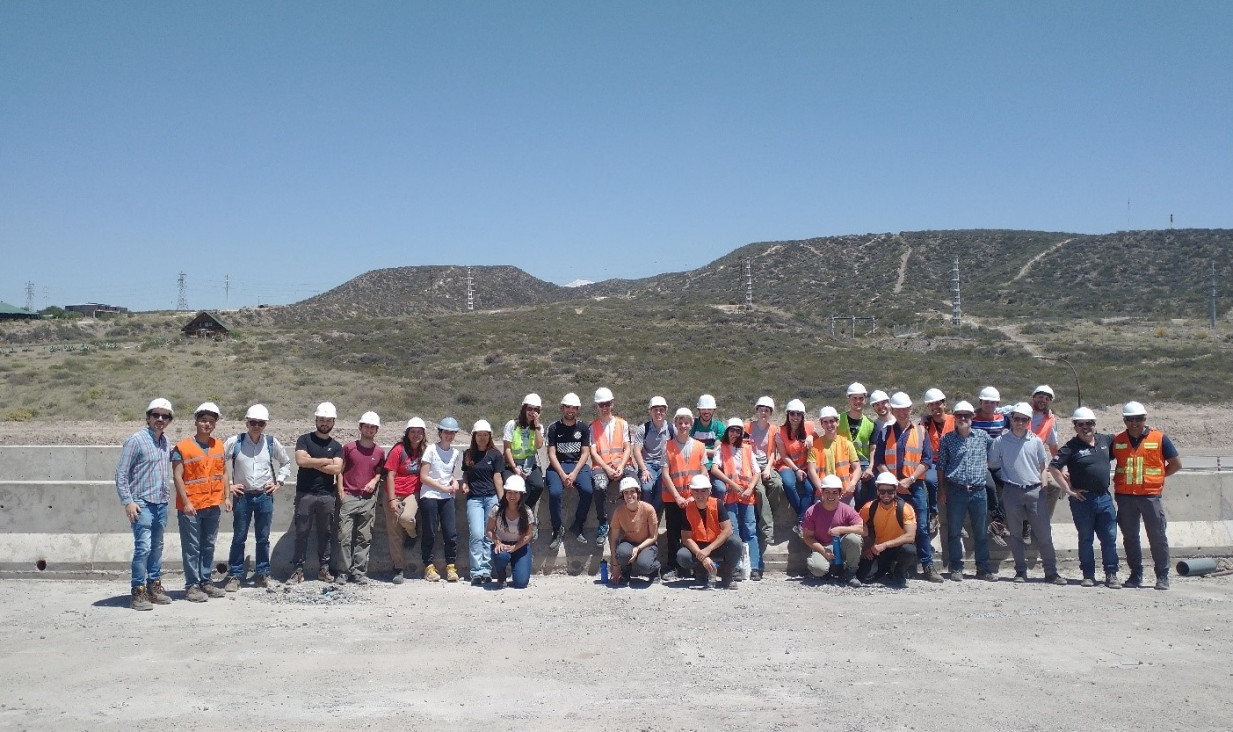 imagen Estudiantes de Ingeniería Civil visitaron la obra de la Ruta Provincial 82