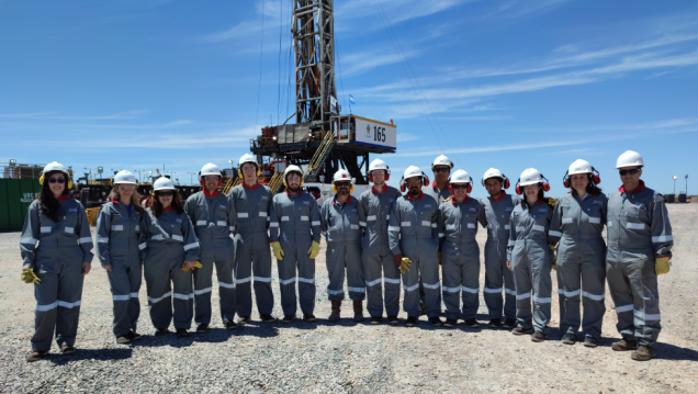 imagen Estudiantes de Petróleos visitaron el Yacimiento Lindero Atravesado en Neuquén
