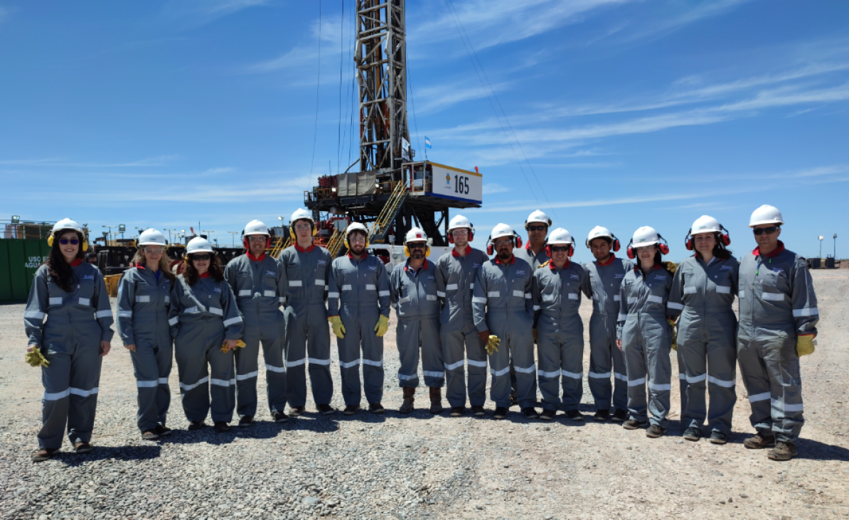 imagen Estudiantes de Petróleos visitaron el Yacimiento Lindero Atravesado en Neuquén